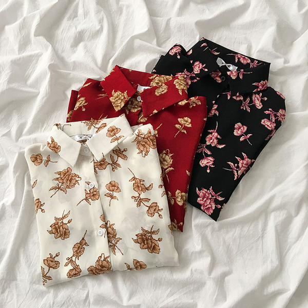 Cămașă modernă de damă cu motive florale și guler clasic