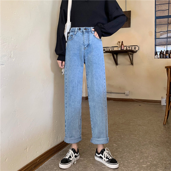 Ženske traperice s visokim strukom i vanjskim džepom