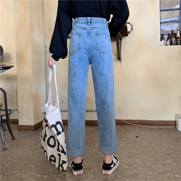 Ženske traperice s visokim strukom i vanjskim džepom