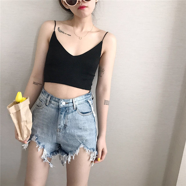 Ženske kratke traperice sa poderanim motivima