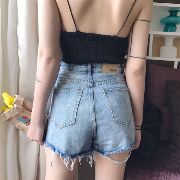 Ženske kratke traperice sa poderanim motivima