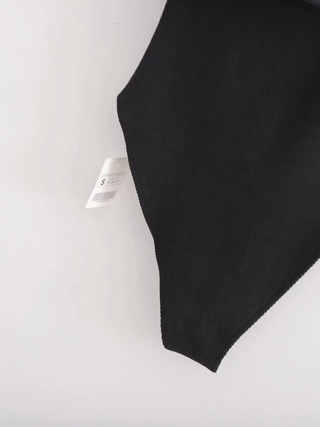 Corp de dama modern cu decolteu oval si tul