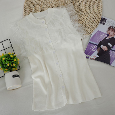 Vesta moderna de dama cu nasturi si tul