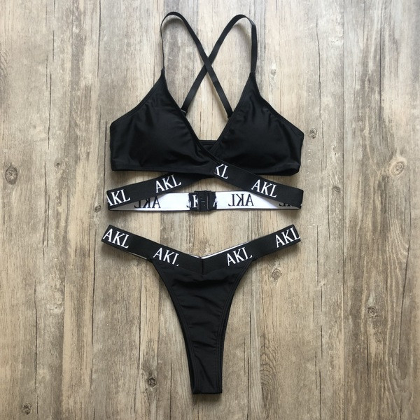 NOVO Dvodijelni model kupaćeg kostima u crnoj boji - dva modela