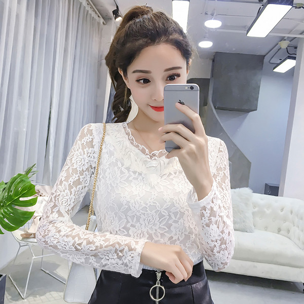 Modern női csipkeblúz ovális nyakkivágással és hosszú ujjakkal
