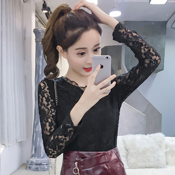 Modern női csipkeblúz ovális nyakkivágással és hosszú ujjakkal