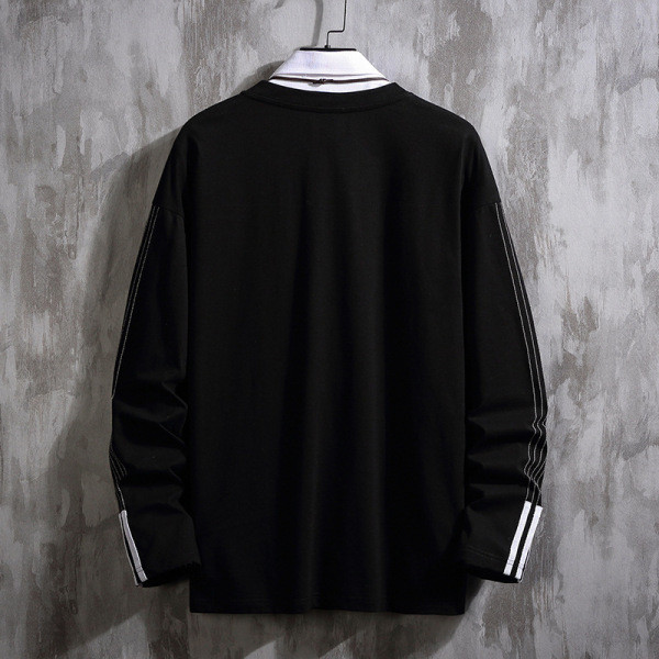 Modern, sima férfi blúz modell, hosszú ujjal és ovális nyakkivágással