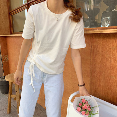 Női póló rövid ujjal és nyakkendővel