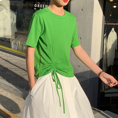 Női póló rövid ujjal és nyakkendővel