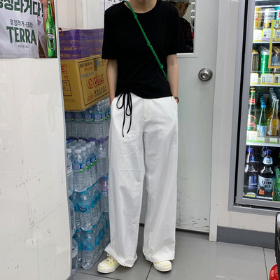 Női póló rövid ujjal és nyakkendővel