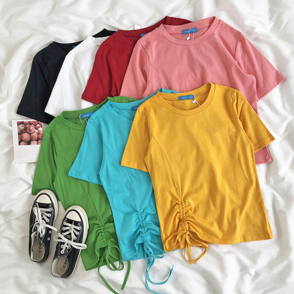 Női póló rövid ujjal és nyakkendővel