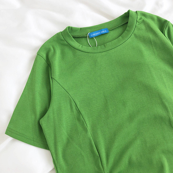 Női póló rövid ujjal és nyakkendővel