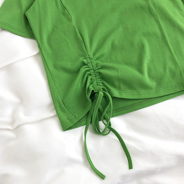 Női póló rövid ujjal és nyakkendővel