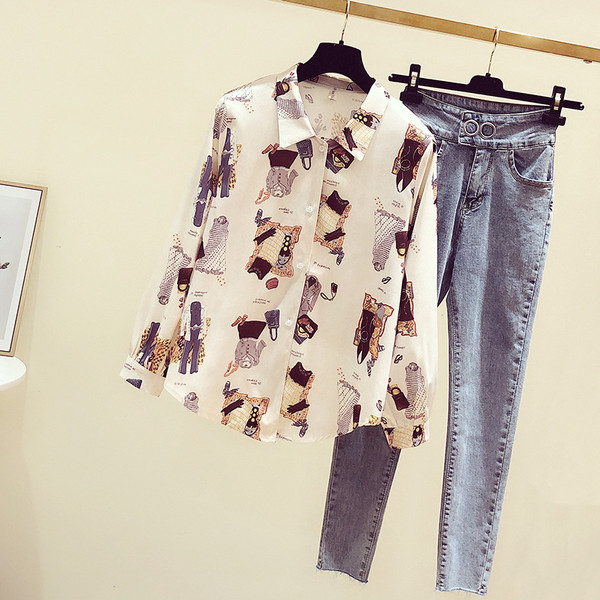 Cămașă modernă de damă cu guler și nasturi clasici