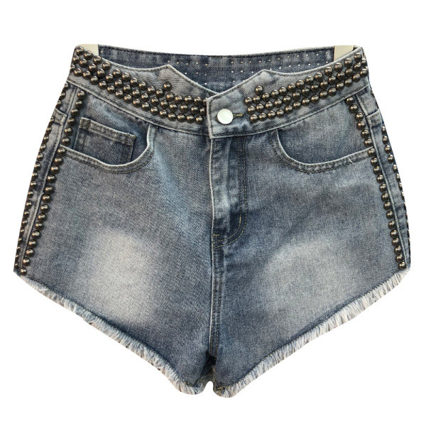 Pantaloni scurți de damă din denim cu nituri metalice