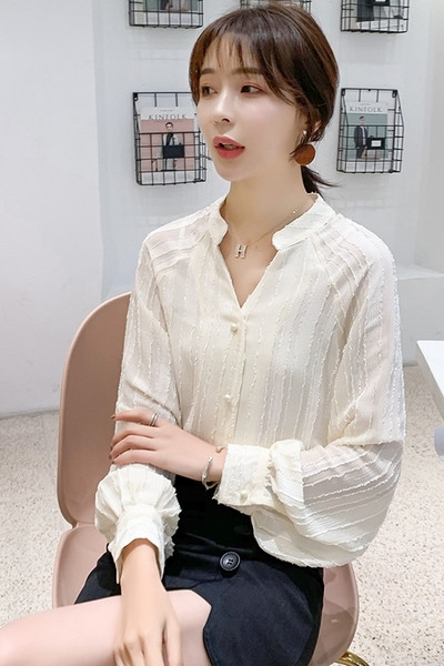 Cămașă elegantă de damă, cu nasturi și mâneci largi