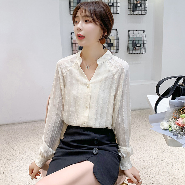 Cămașă elegantă de damă, cu nasturi și mâneci largi