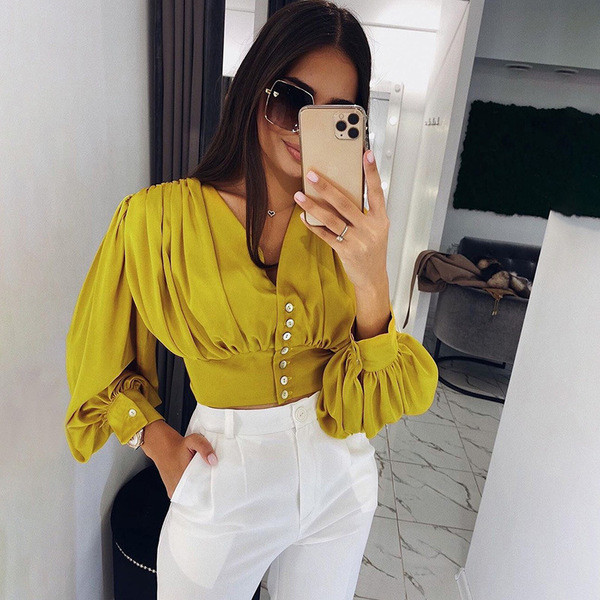 Cămașă scurtă modernă, cu decolteu în V adânc și mâneci bufante