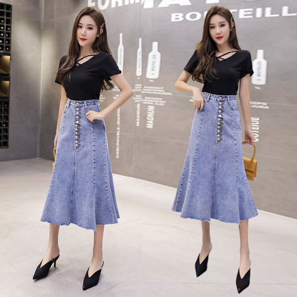 Fusta de dama din denim model decupata cu nasturi