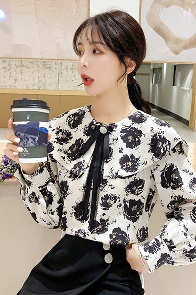 Cămașă casual de damă cu model floeal și panglică