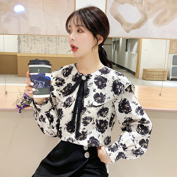 Cămașă casual de damă cu model floeal și panglică