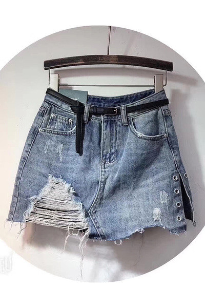 Дамска дънкова пола с разкъсани мотиви и метални нитове 