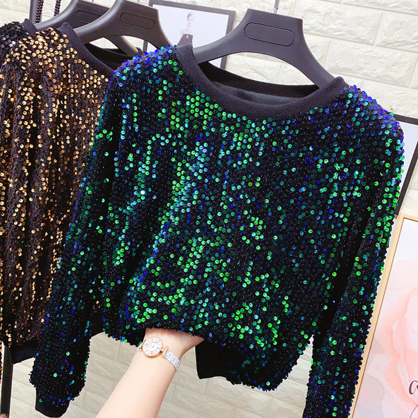 Bluză de damă modernă cu mâneci lungi, decolteu oval și paiete