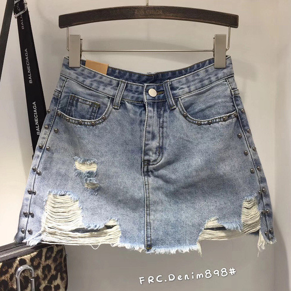 Дамска дънкова пола с  разкъсани мотиви и висока талия 