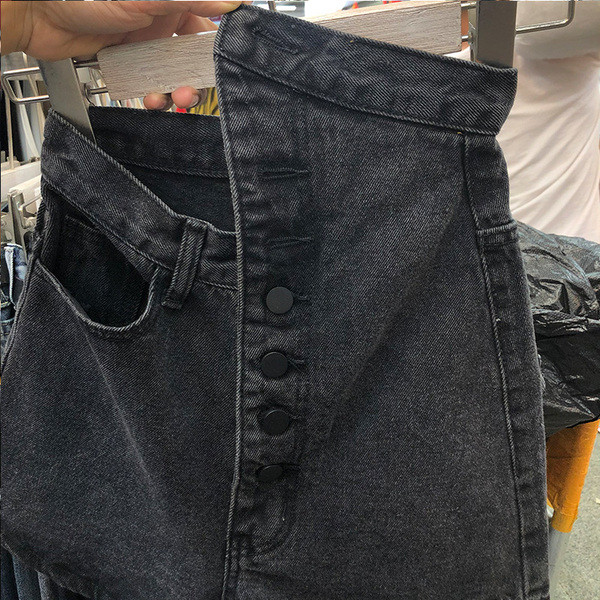 Дамски ежедневни къси панталони с висока талия в черен цвят 