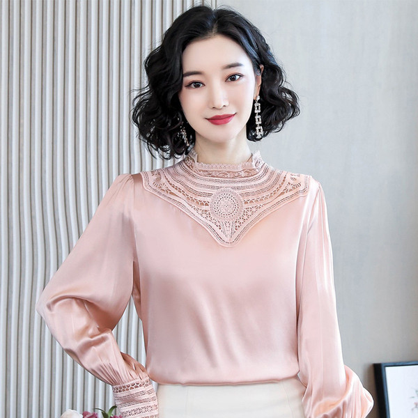 Ženska svilena bluza s niskom kragnom i dugim rukavima