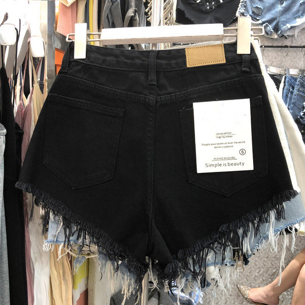 Női rövidnadrág új modellje elemmel - flitterekkel
