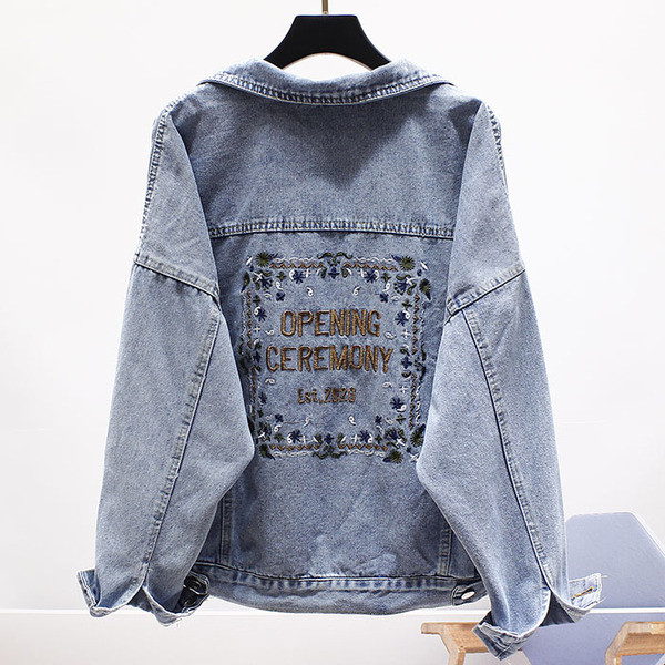 ÚJ modell női modern farmerdzseki hímzéssel és felirattal