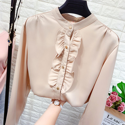 Cămașă de damă elegantă cu decolteu oval, mâneci lungi și nasturi