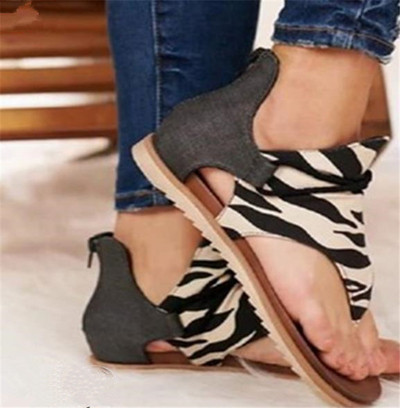 Ženske ležerne sandale s ravnim potplatom i životinjskim uzorkom