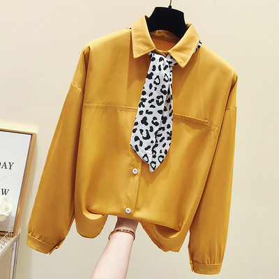 Cămașă modernă de damă cu panglică leopard pe guler