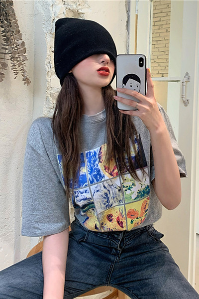 Tricou casual dama model larg cu decolteu oval si imprimeu color