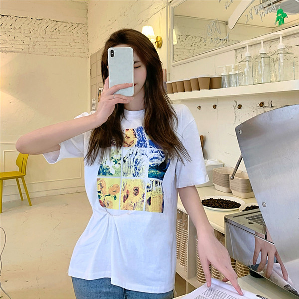 Tricou casual dama model larg cu decolteu oval si imprimeu color