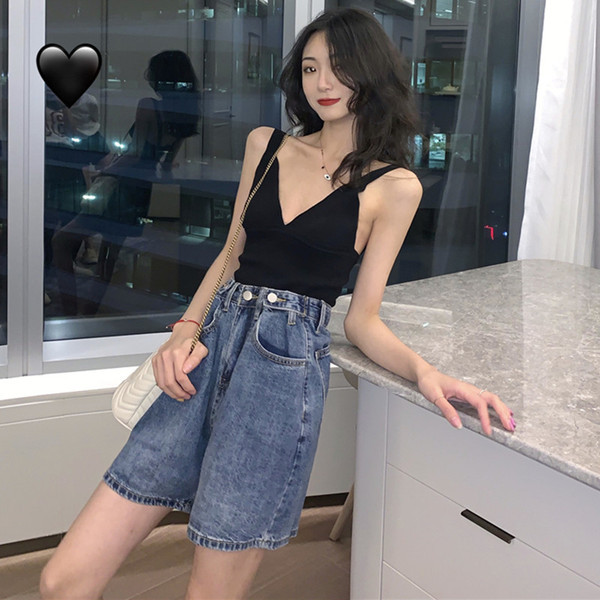 Maieu negru de damă, cu bretele largi și decolteu adânc