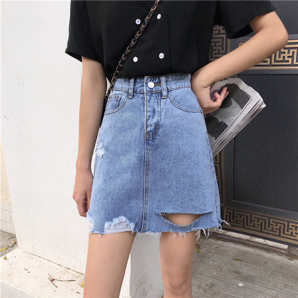 Fusta de dama scurta din denim cu talie inalta si motive rupte