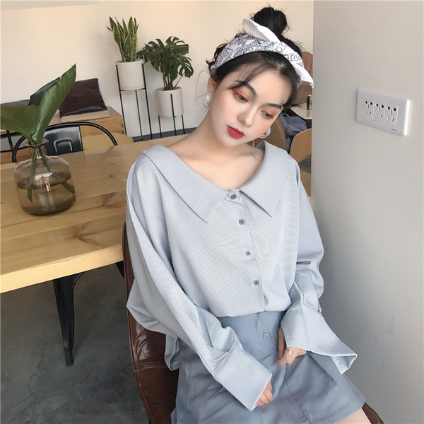 Cămașă lată de damă cu nasturi