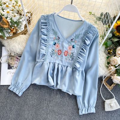 Cămașă casual de damă cu broderie și decolteu spitz