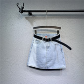 Új modell rövid női farmerszoknya kék övvel