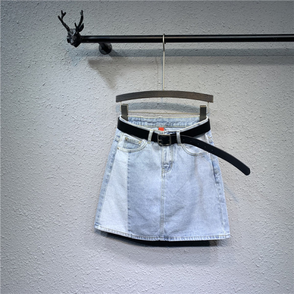 Új modell rövid női farmerszoknya kék övvel