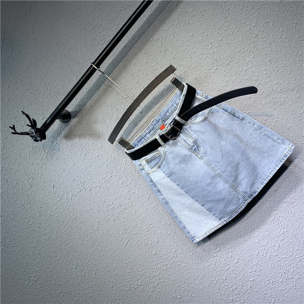 Új modell rövid női farmerszoknya kék övvel