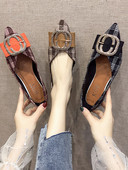 Mocasini de dama in carouri model ascutit cu catarama metalica si talpa plata