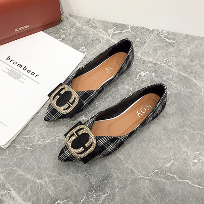 Mocasini de dama in carouri model ascutit cu catarama metalica si talpa plata