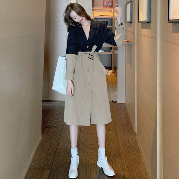 Jachetă de primăvară de damă în două culori, cu centură și nasturi