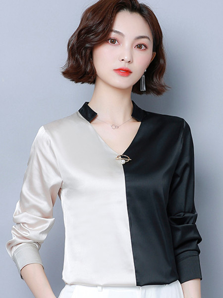 Női selyemblúz spitz nyakkivágással és hosszú ujjal