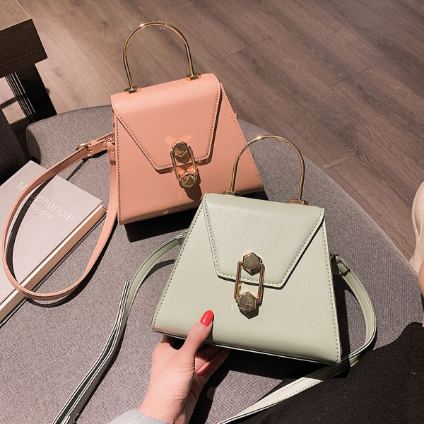 Geanta de dama moderna cu maner scurt metalic