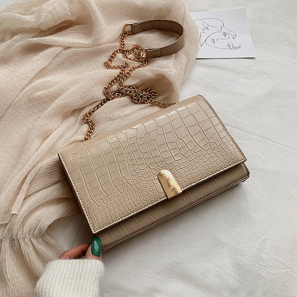 Geantă de damă modernă din piele ecologică cu lanț metalic lung